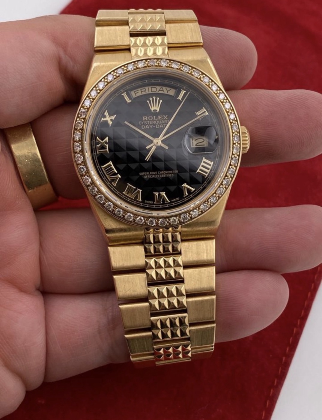 Rolex Day-Date Oysterquartz „Factory Diamond“